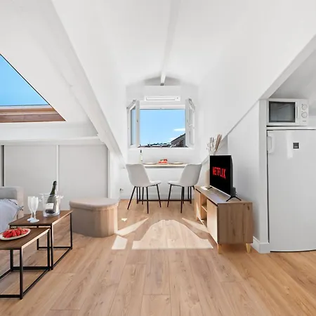 Charme & Soleil Au Dernier Etage Liberation Apartamento Nice